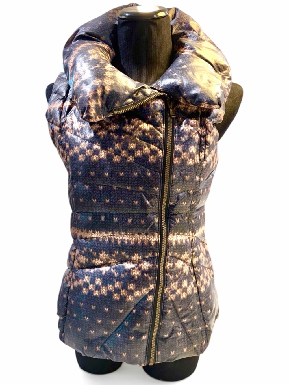 Marc New York by Andrew Marc 'Kelsie' quilted down vest in black and tan